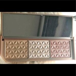 🟨2/$15 Bundle Opp! Cover FX Highlighter Palette